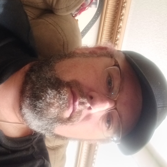 Meet your Posher, Josh - Picture 1 of 2